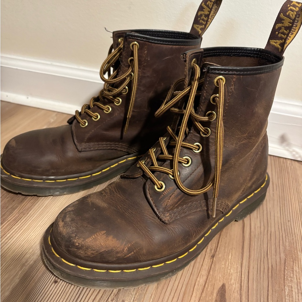 Brown Leather Crazy Horse 1460 Dr Marten Boots women 8 / 9 combat boots